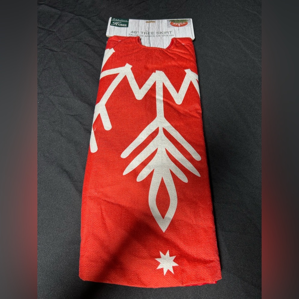 48” Large Plush Christmas Tree Skirt Red White Snowflake Canvas Style